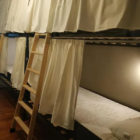 Hostel Albor *